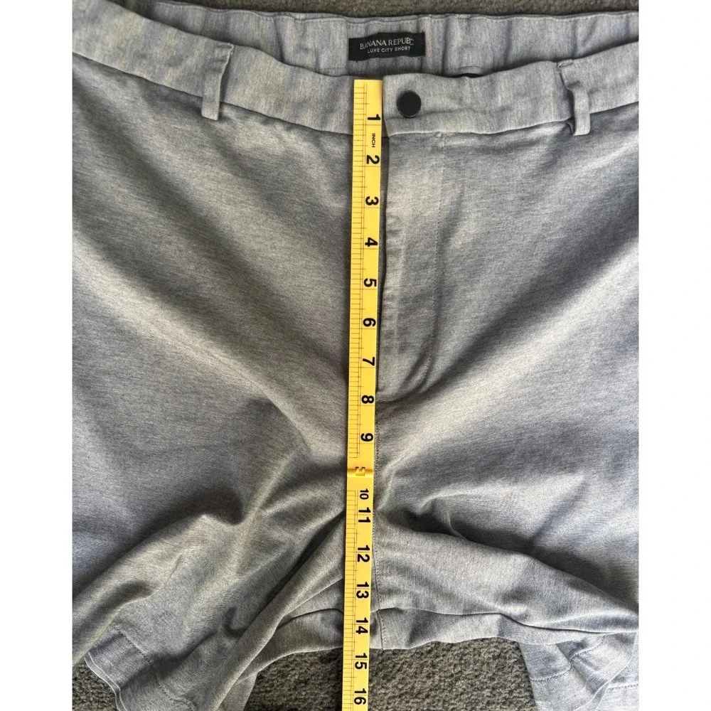 Banana Republic Luxe City Shorts Men's Size 44 Gray Cotton Stretch Slash Pockets
